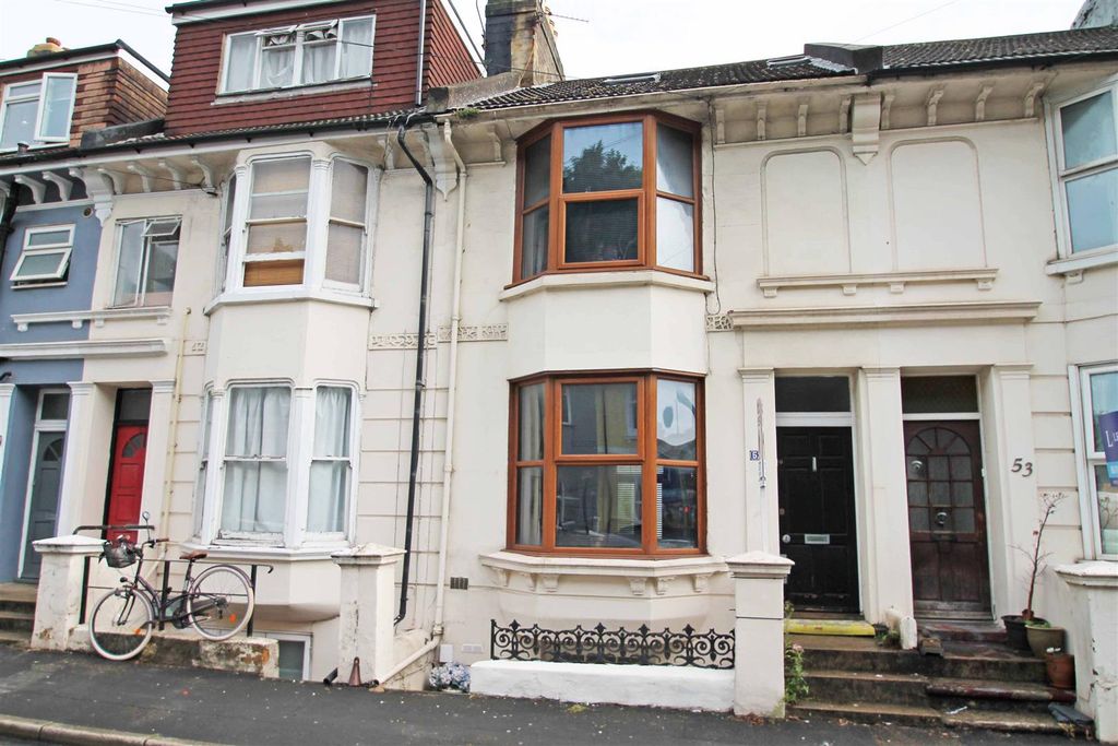Property photo 1 of 7 Exterior