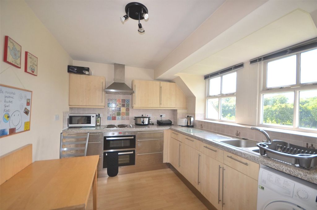 Property photo 3 of 8 Kitchen/Diner