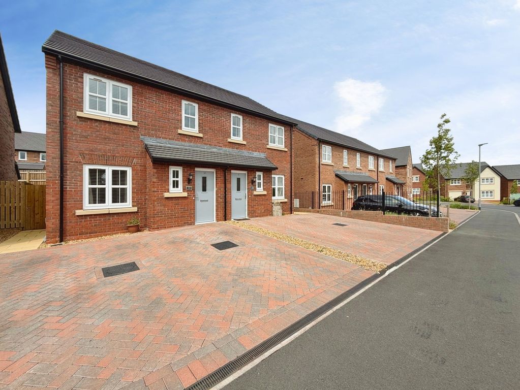 Property photo 1 of 33