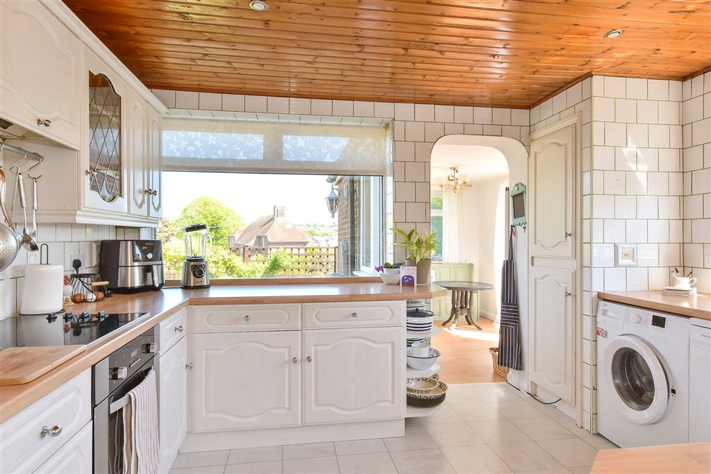 Property photo 1 of 13 Kitchen