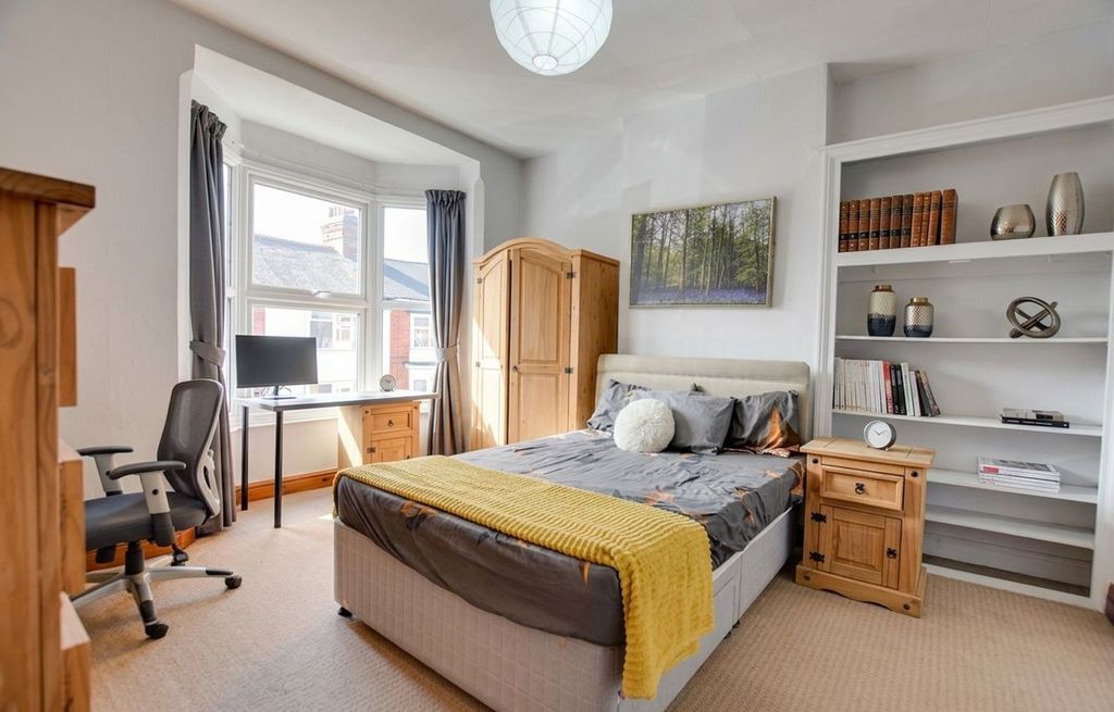 Property photo 3 of 9