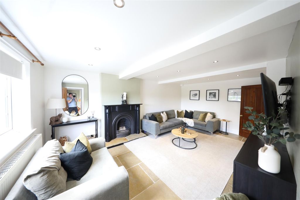 Property photo 2 of 30 0A9A8526.Jpg