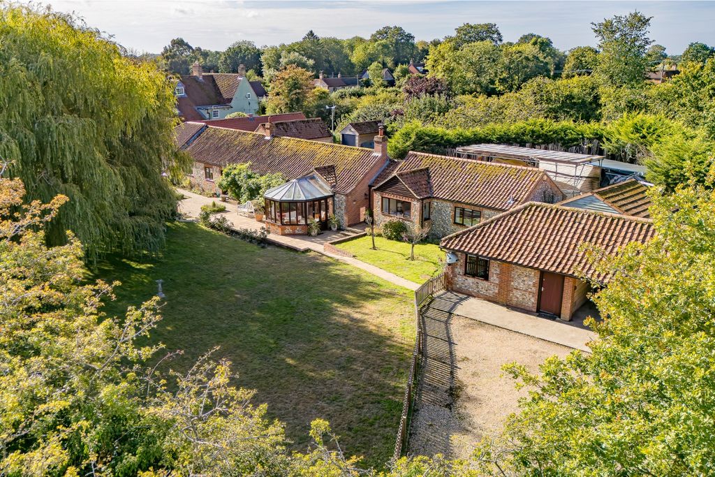 Property photo 1 of 43 3963972