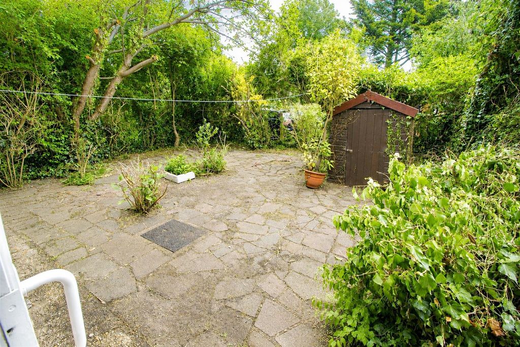 Property photo 2 of 8 Rear