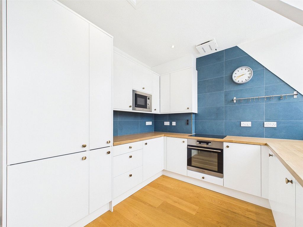Property photo 3 of 28 Picture No. 92