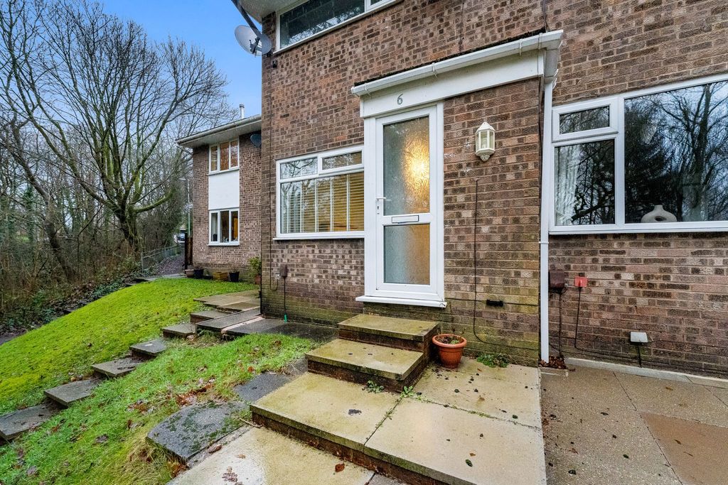 Property photo 2 of 22 Photograph 3