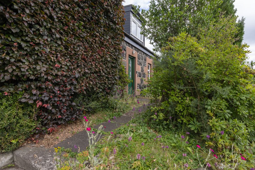 Property photo 1 of 27