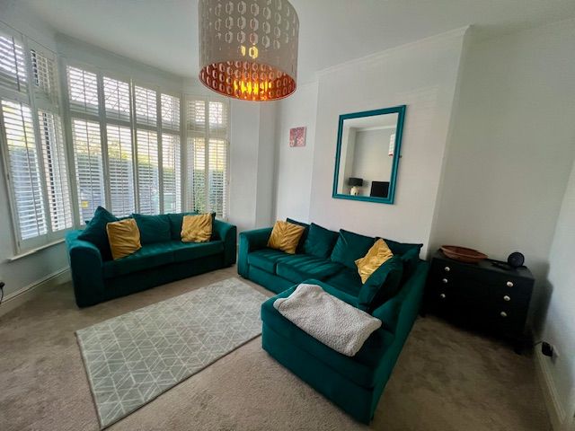 Property photo 1 of 24 Living Room