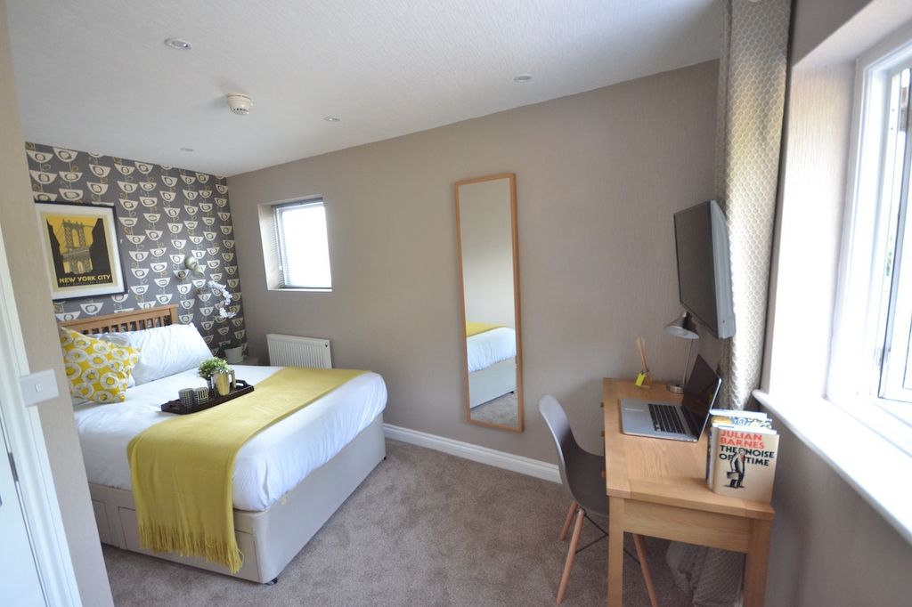 Property photo 2 of 17 2474531