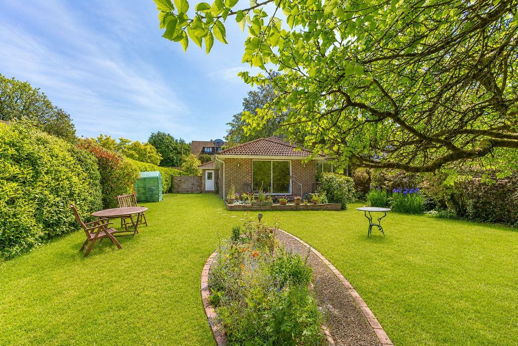 Property photo 2 of 17 Picture No. 35