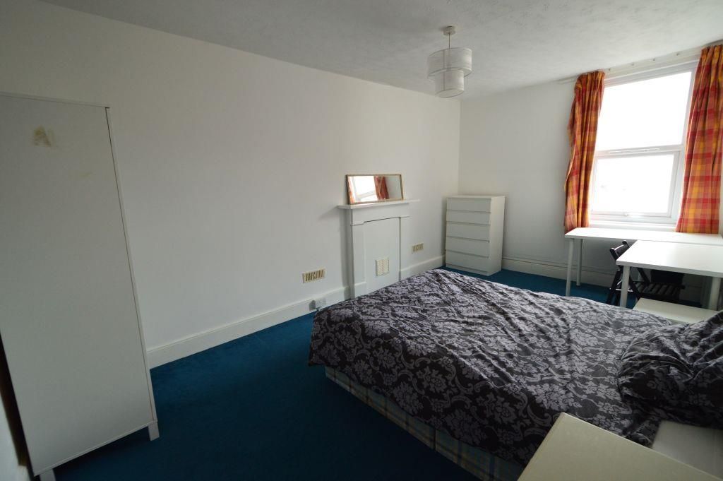 Property photo 2 of 13 Bedroom Picture.Jpg