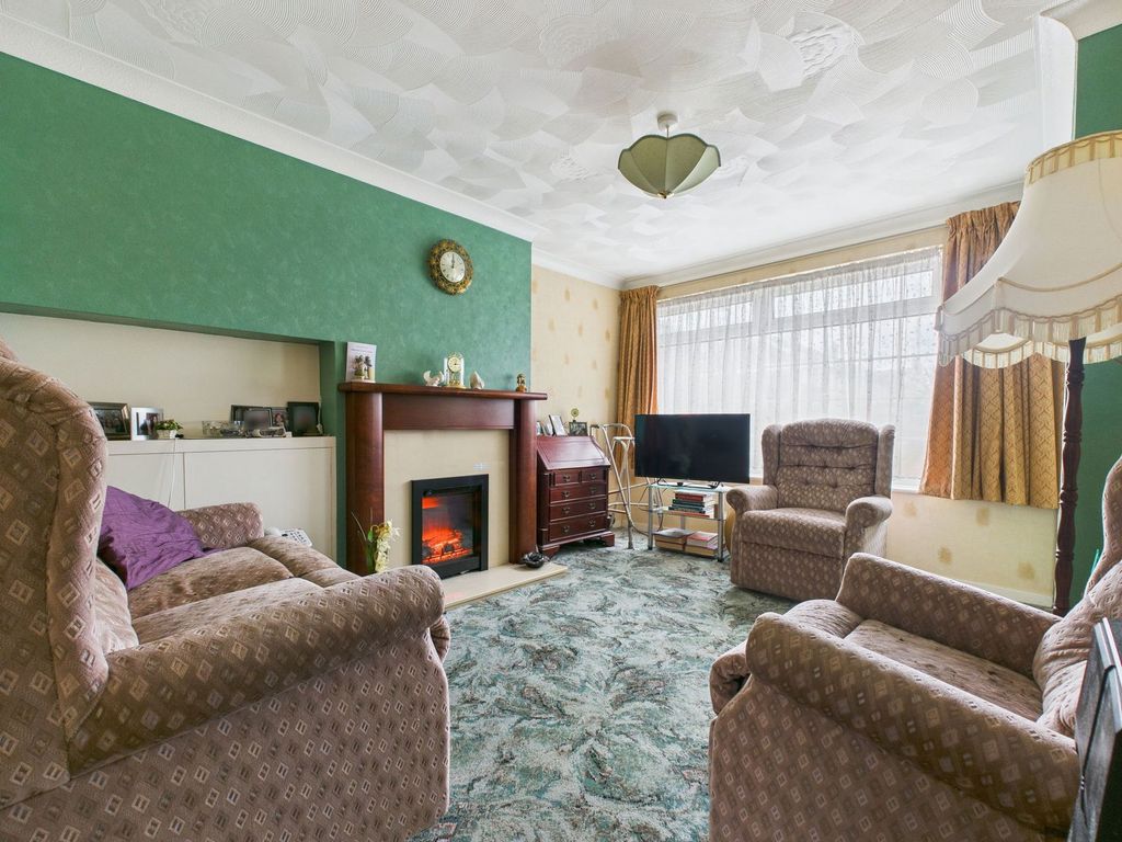 Property photo 3 of 11