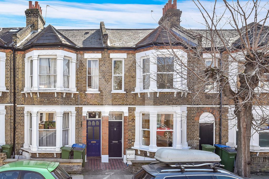 Property photo 1 of 12