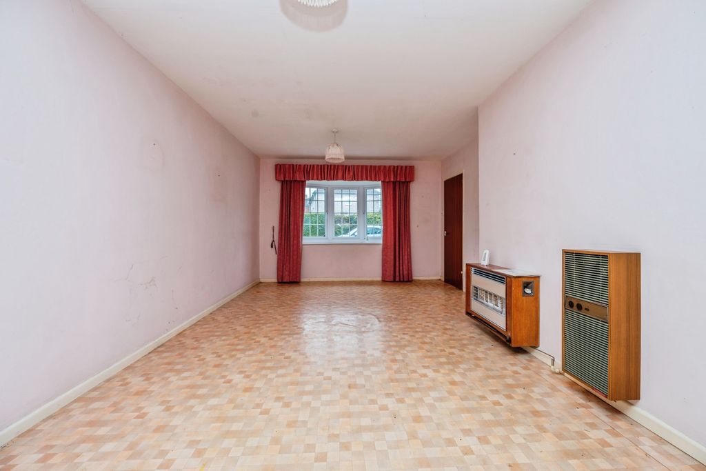 Property photo 3 of 15