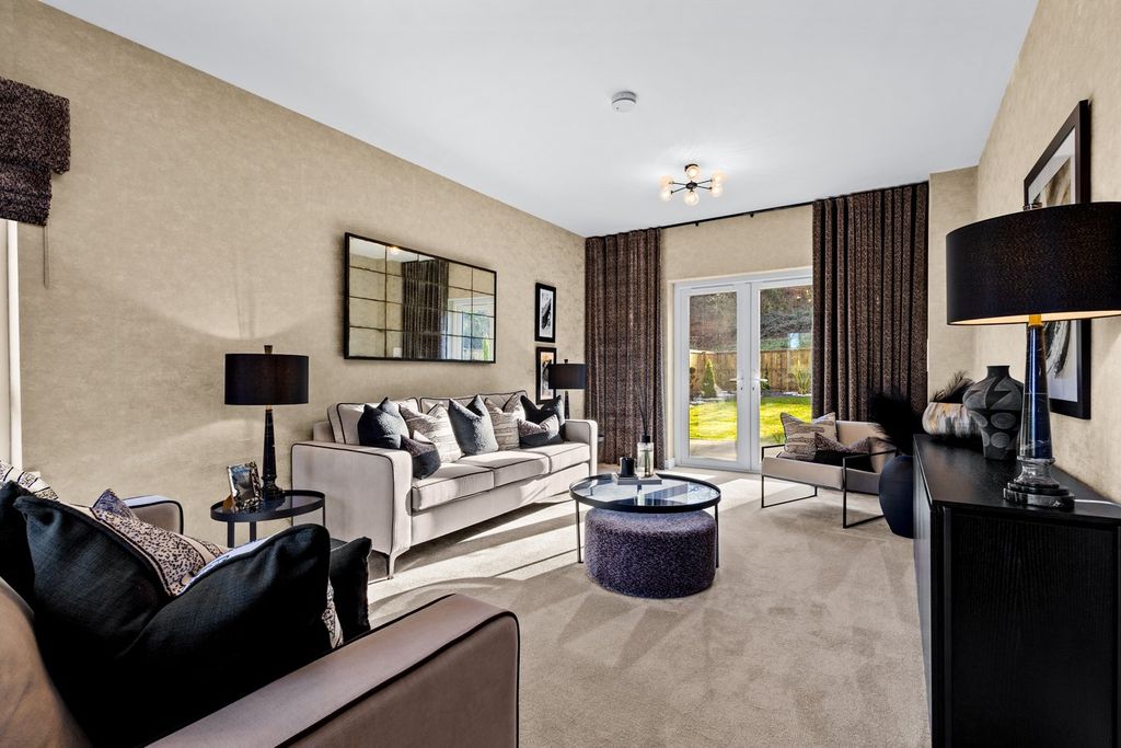 Property photo 2 of 20