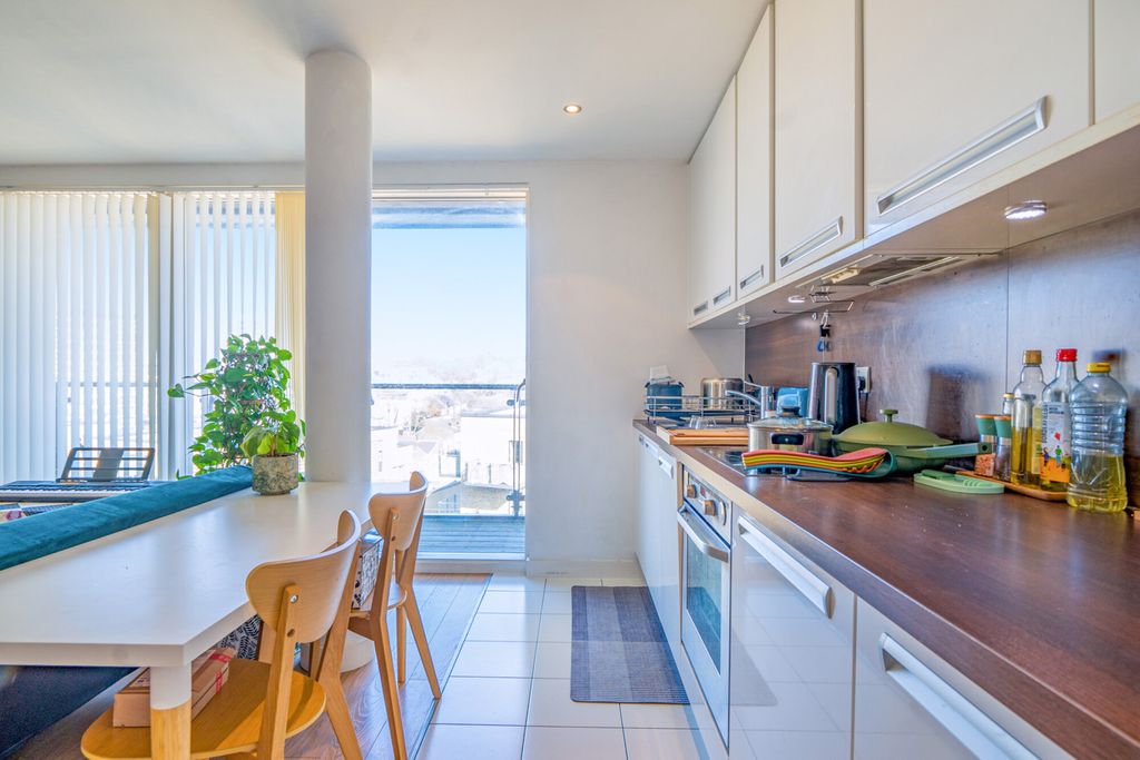 Property photo 1 of 14 Kitchen