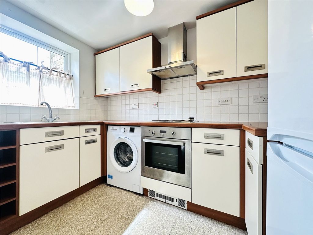 Property photo 3 of 7 Picture No. 05