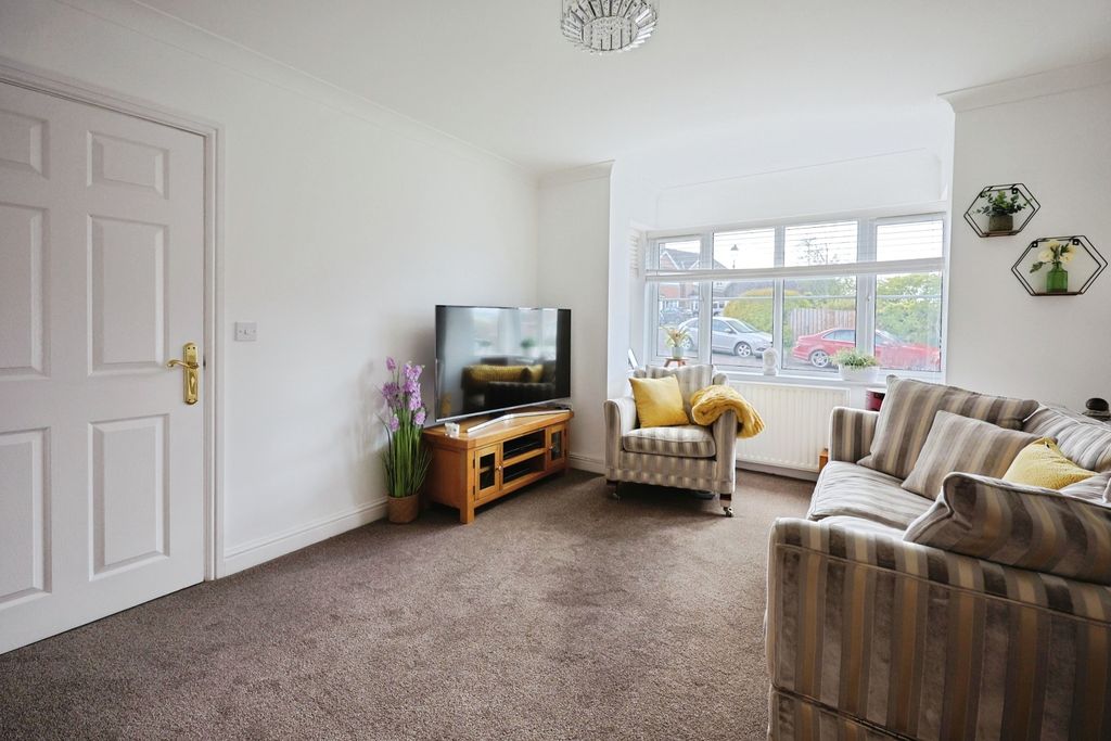 Property photo 3 of 27 Pbox-Img.Jpg