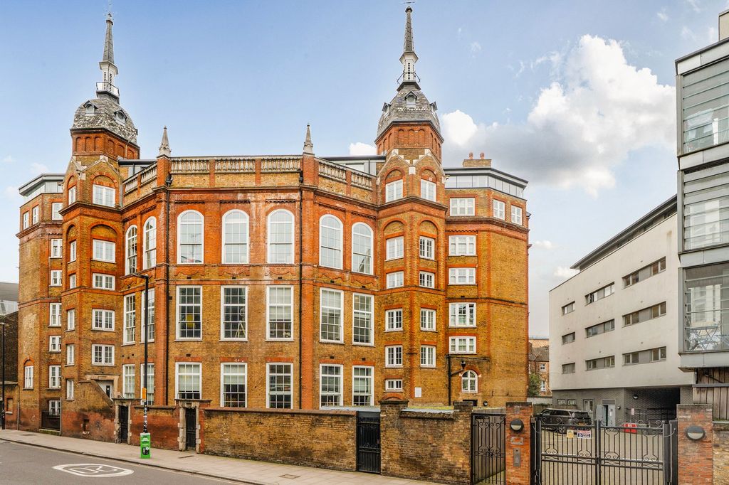 Property photo 1 of 13