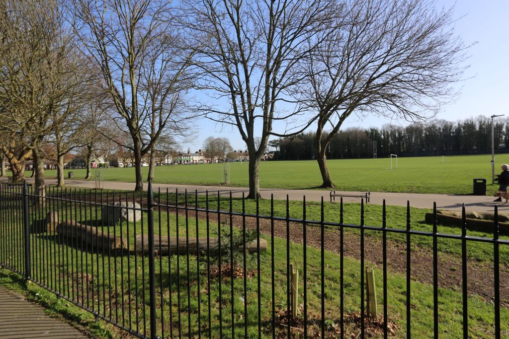 Property photo 2 of 9