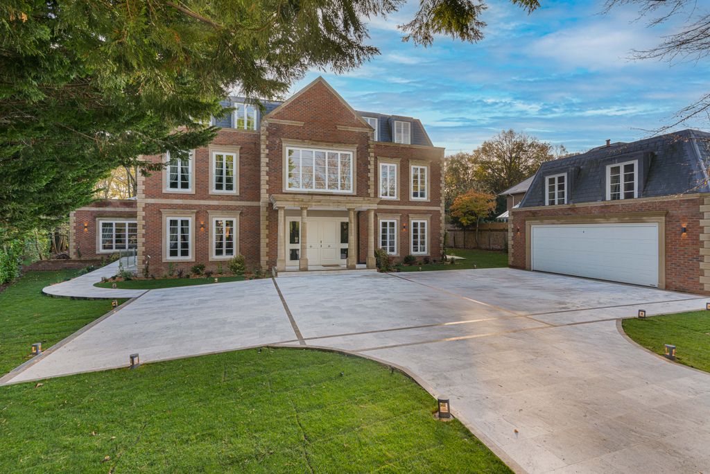 Property photo 1 of 27