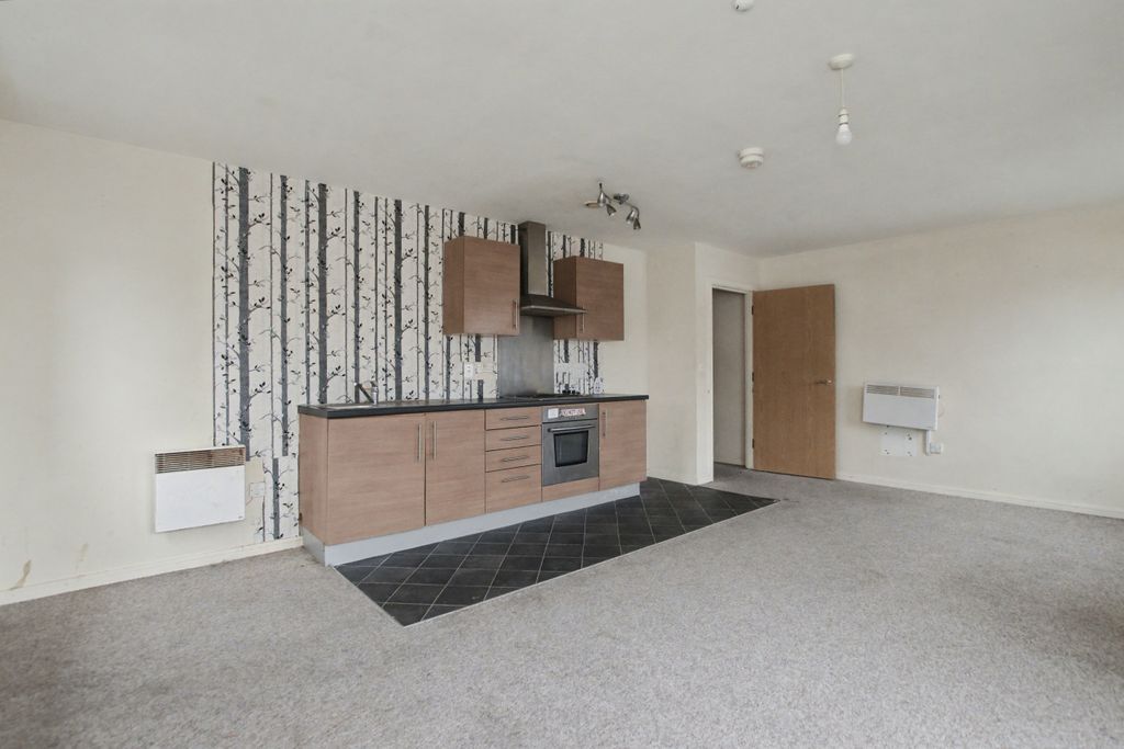 Property photo 3 of 25 Apartment 20, Lancashire Court, Federation Road, Stoke-On-Trent