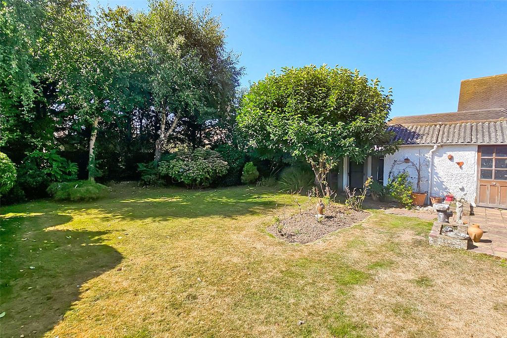 Property photo 3 of 30 Picture No. 02
