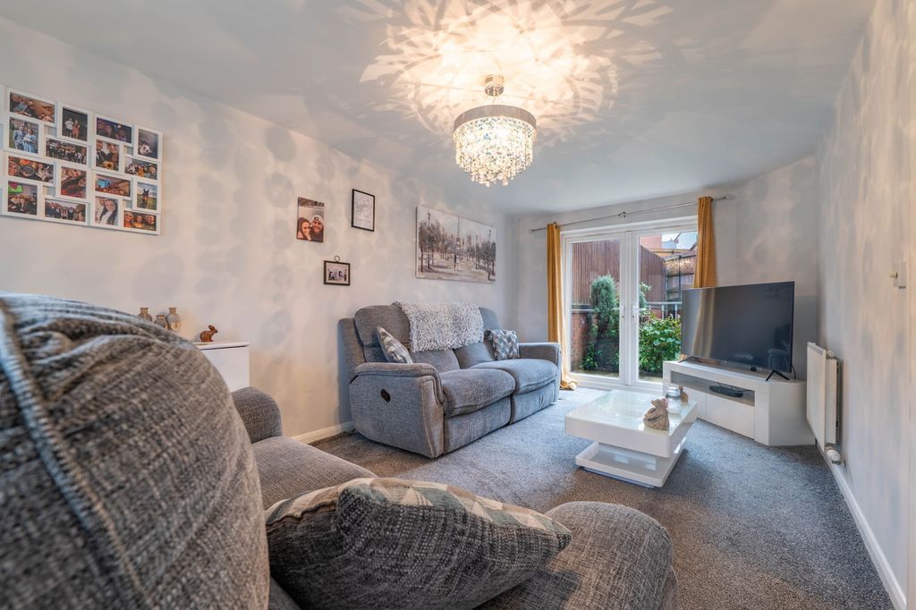 Property photo 3 of 20