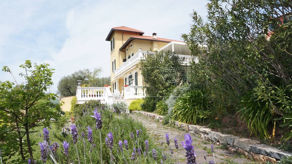 Property photo 2 of 52