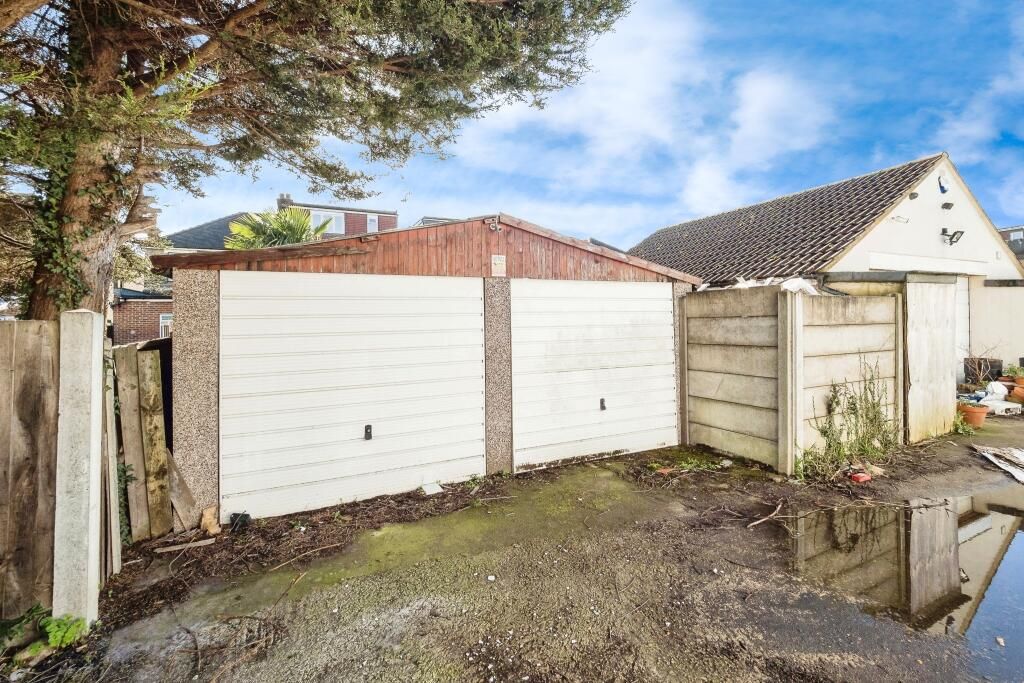 Property photo 3 of 25 Gallery