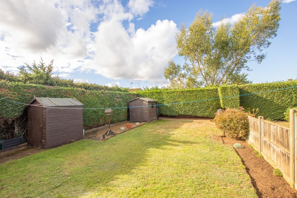 Property photo 2 of 17 5596553