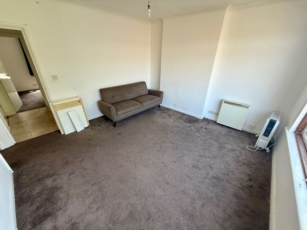 Property photo 3 of 8 Image