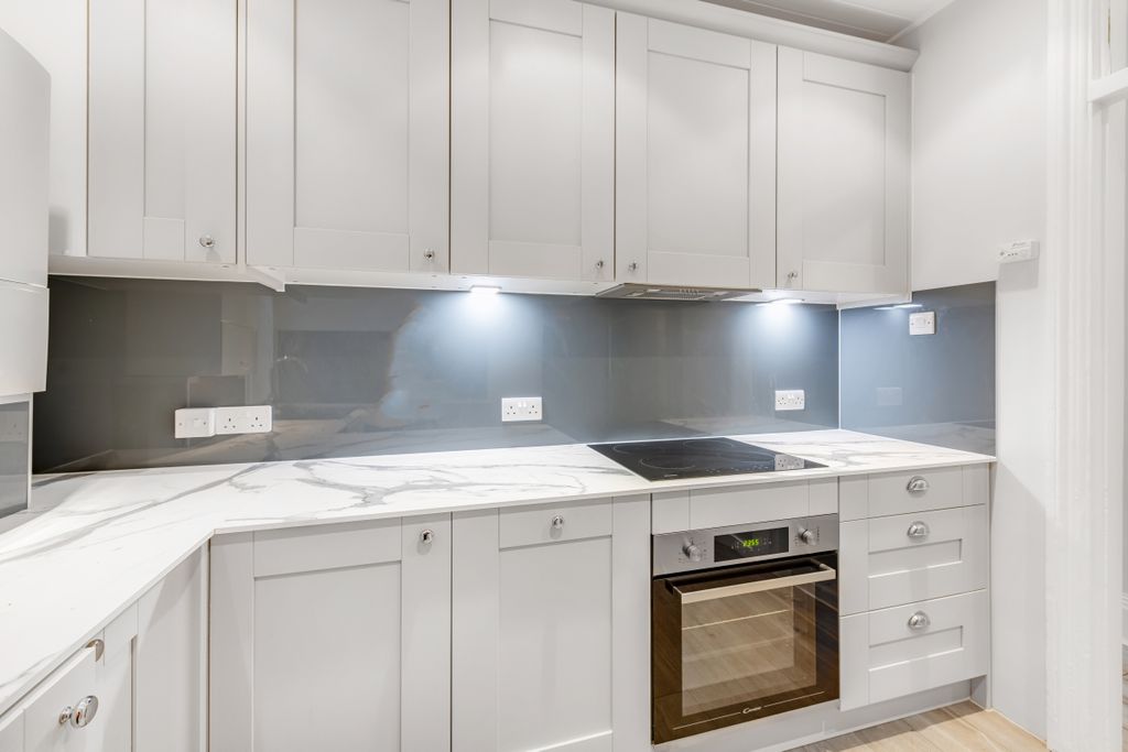 Property photo 2 of 8 2