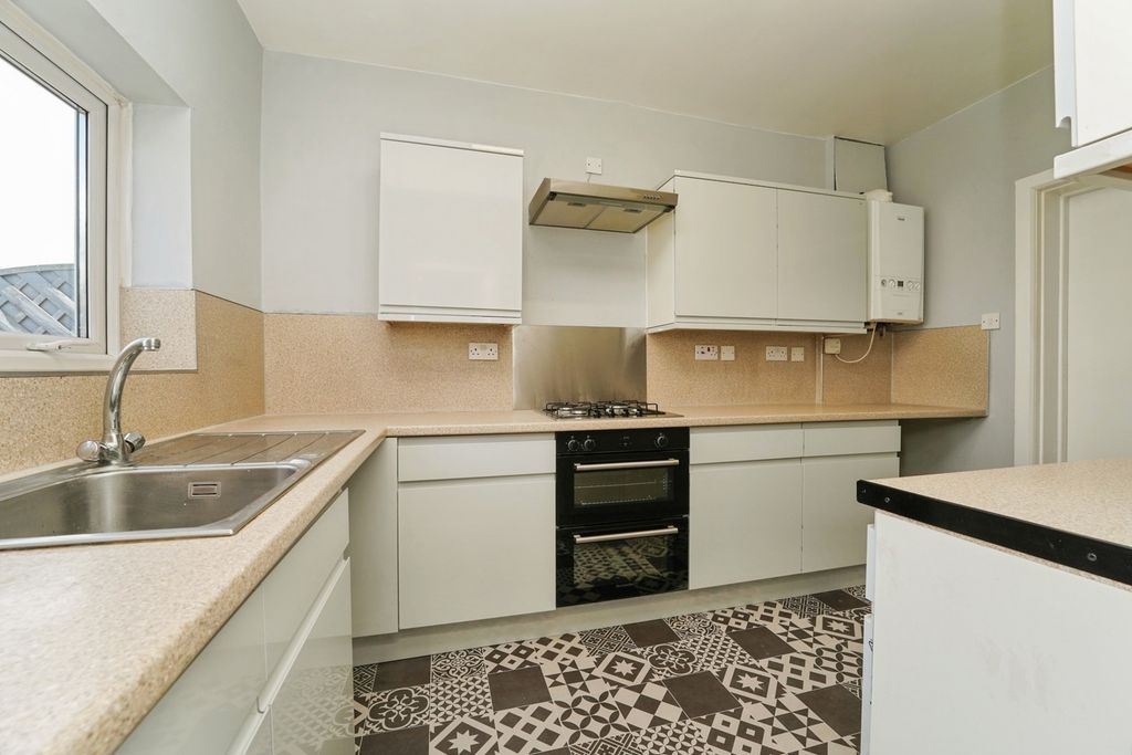 Property photo 3 of 15 Pbox-Img.Jpg