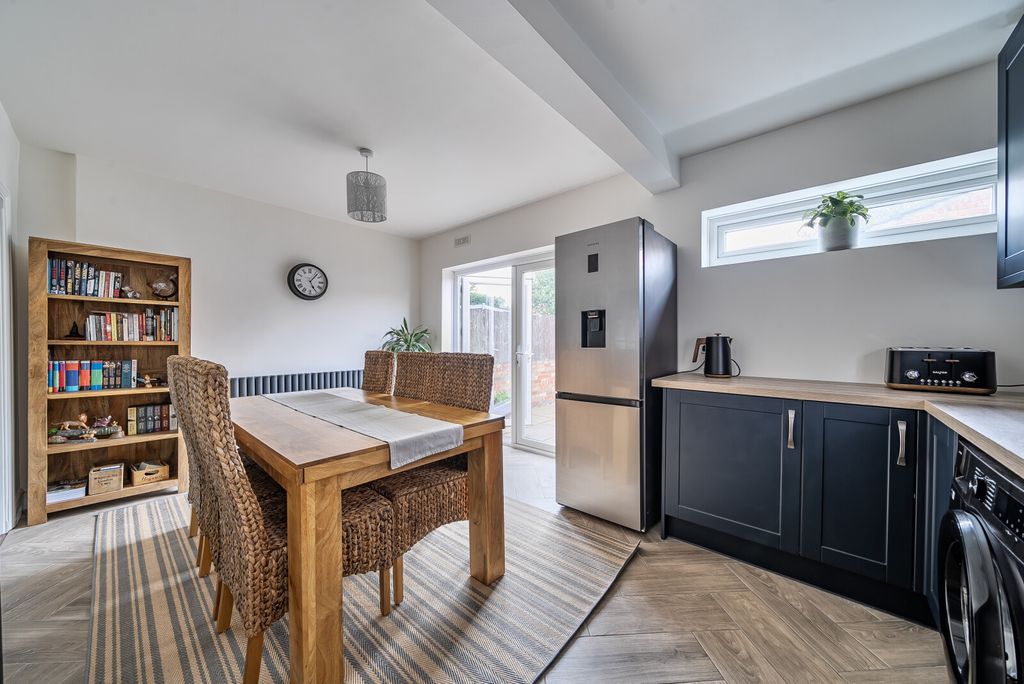 Property photo 2 of 18 1369070-20-68Ed2B...