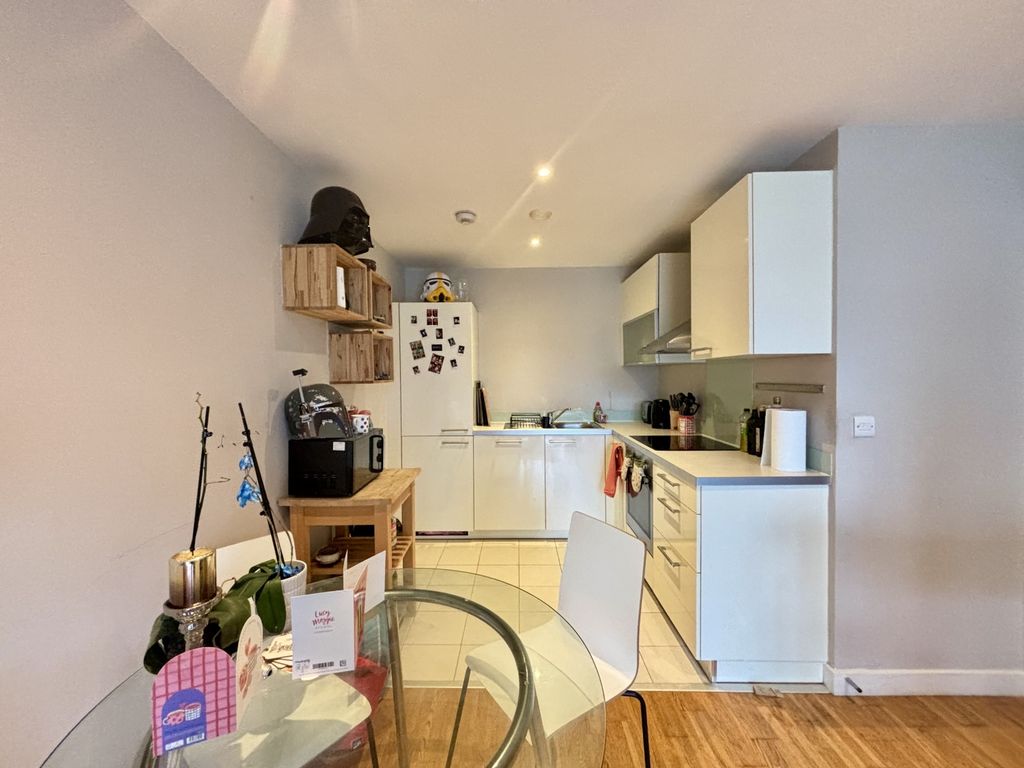 Property photo 1 of 13 Image00004