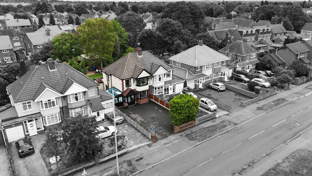 Property photo 2 of 36