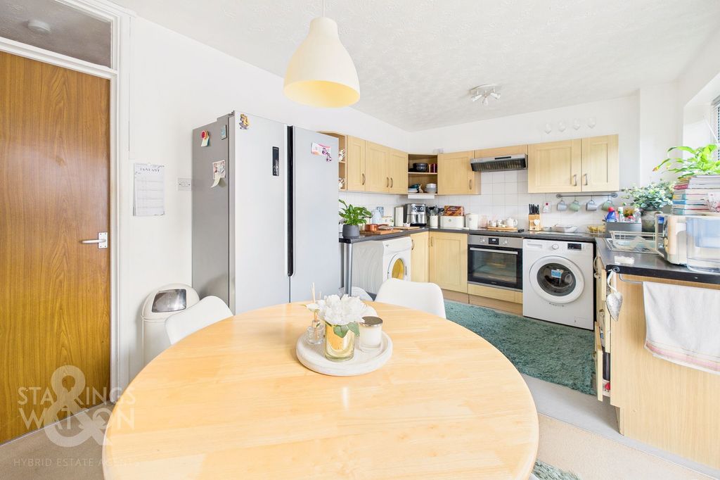 Property photo 3 of 21