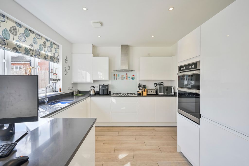 Property photo 2 of 30 Gcg-15 (1)