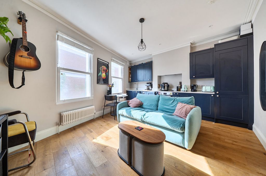 Property photo 3 of 10 1463017-9-6A05F22...