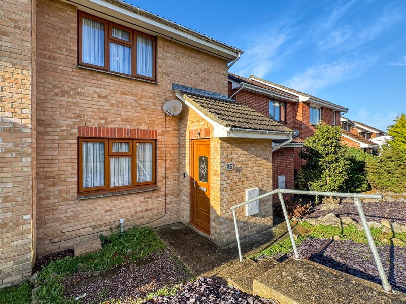 Property photo 1 of 12 Photo 4