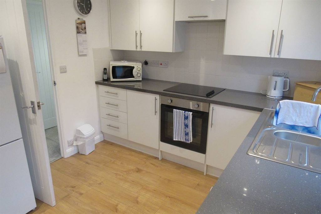 Property photo 2 of 23