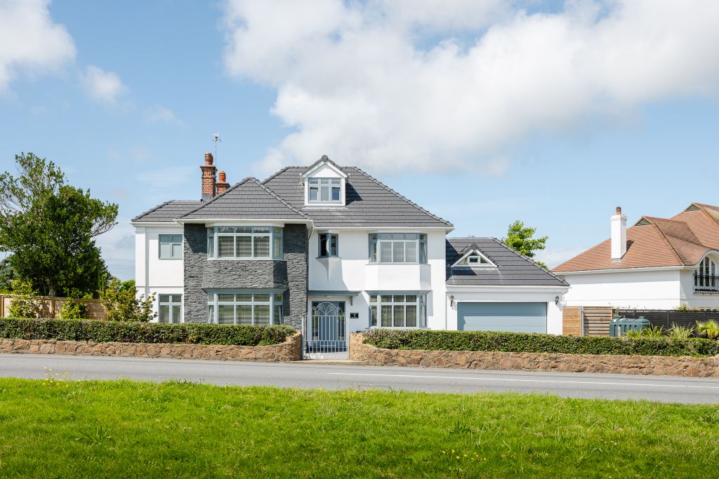 Property photo 3 of 20