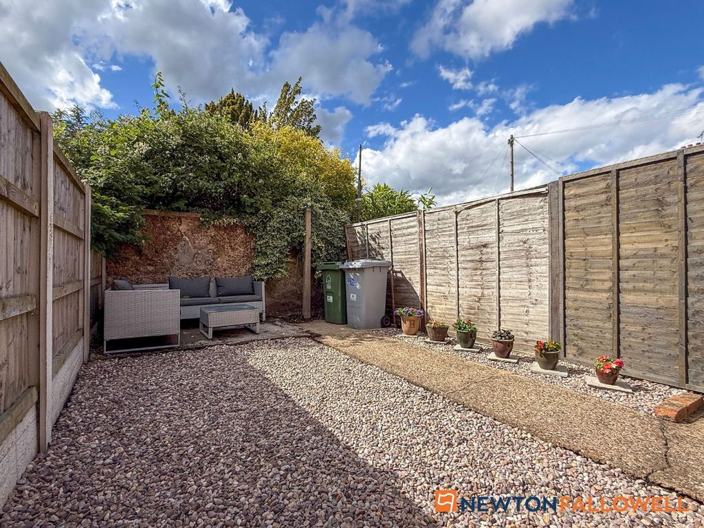 Property photo 3 of 15 Rear Garden 1