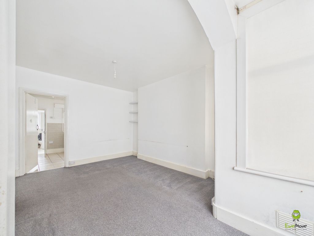 Property photo 2 of 9 Cam02615G0-Pr0238-Still003