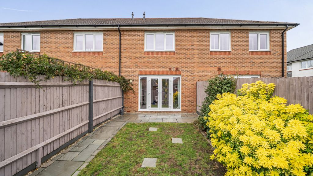 Property photo 2 of 16