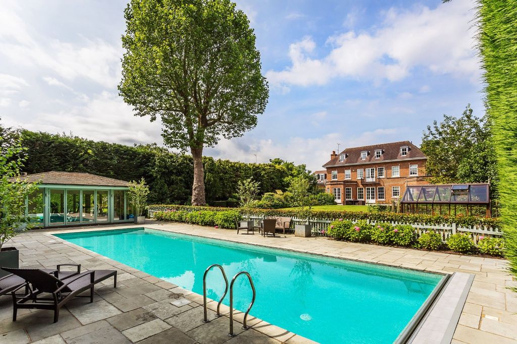 Property photo 3 of 22 Swimming Pool