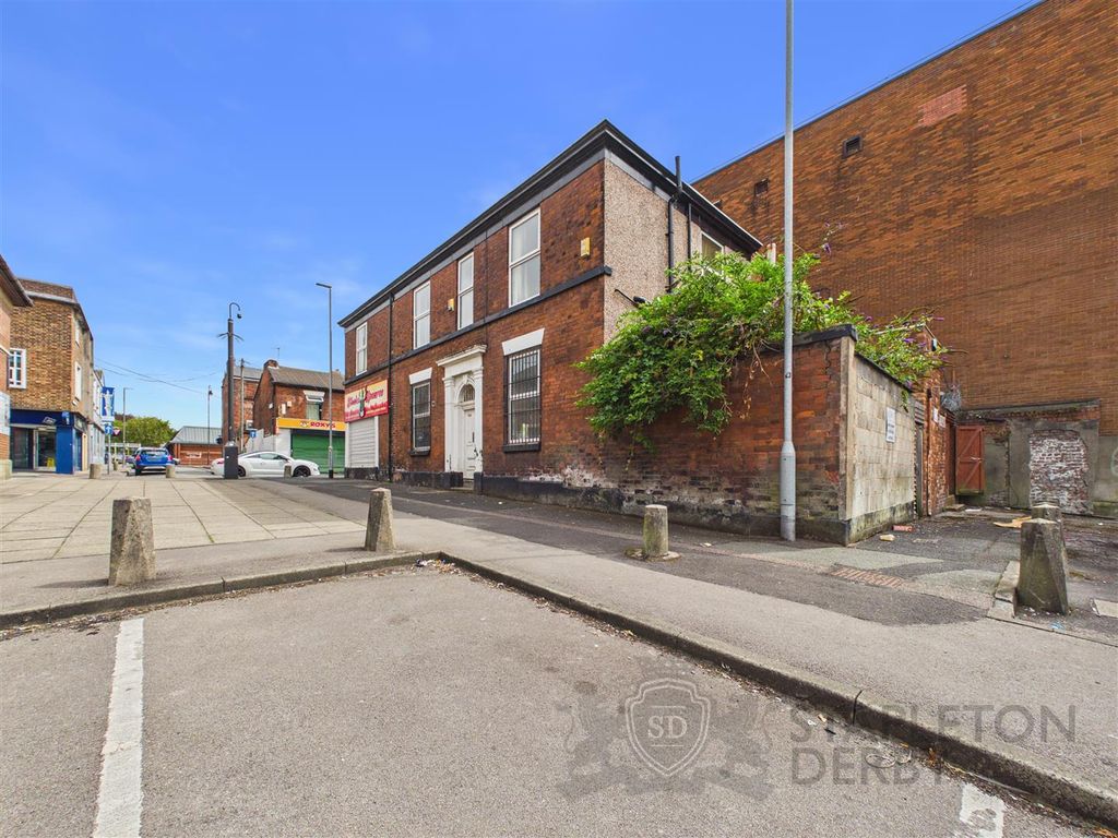 Property photo 3 of 16 Cam04645G0-Pr0094-Still003.Jpg