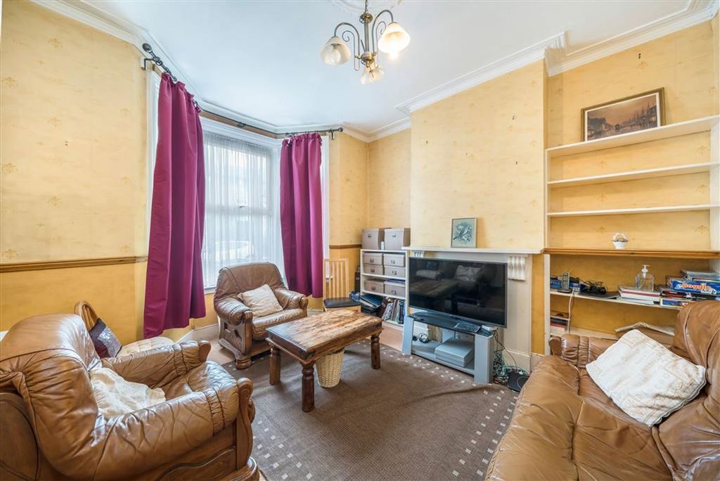 Property photo 2 of 9