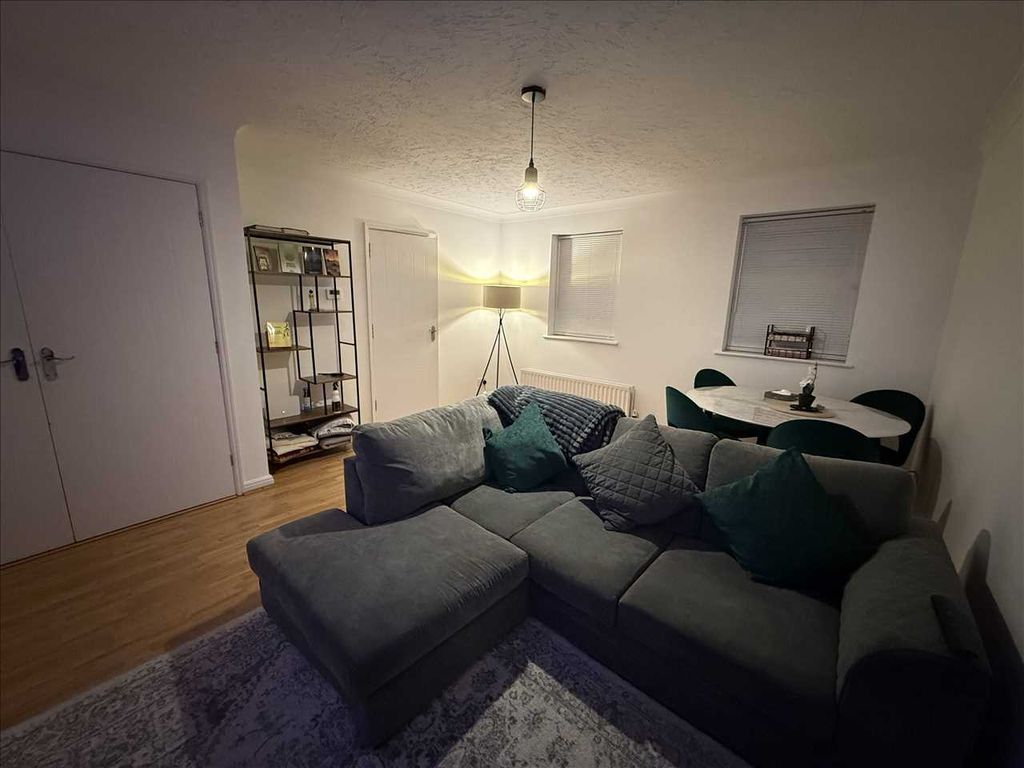 Property photo 2 of 12